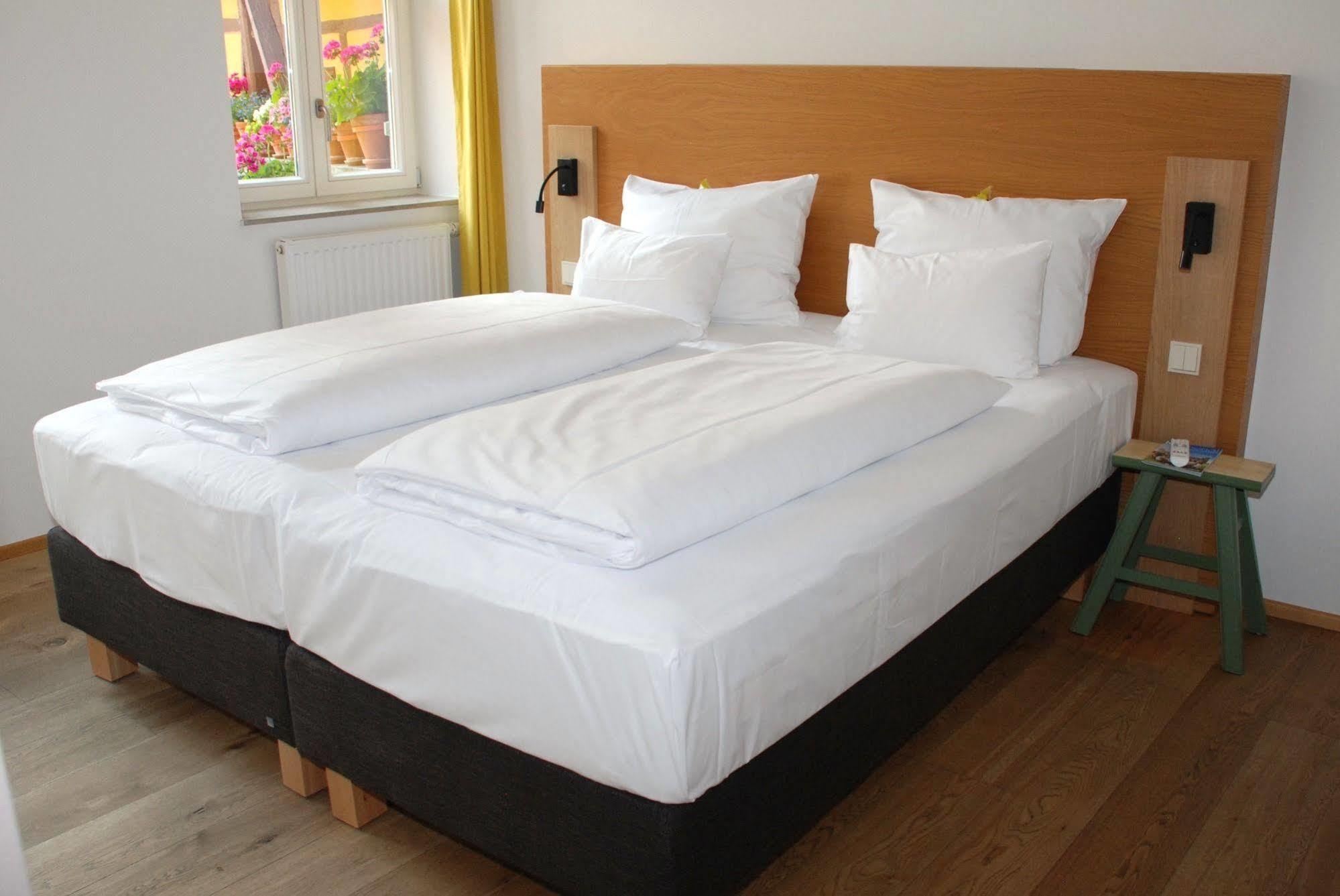 hezelhof hotel Dinkelsbühl Buitenkant foto