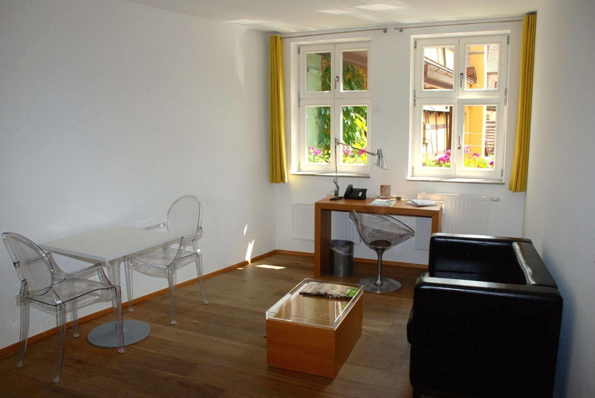 hezelhof hotel Dinkelsbühl Buitenkant foto